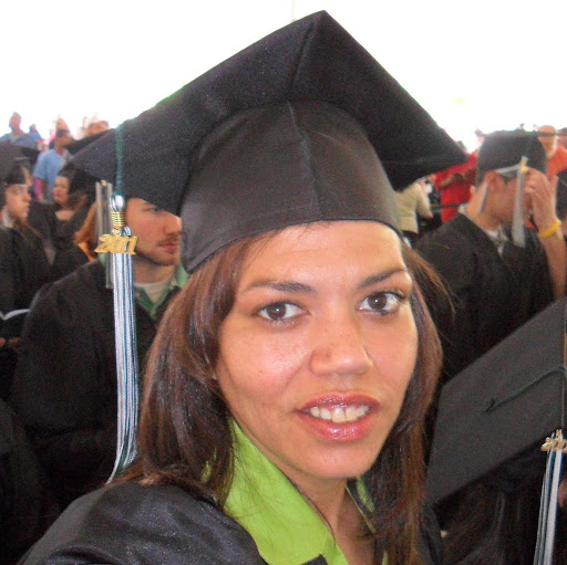Stephanie Cruz Photo 3
