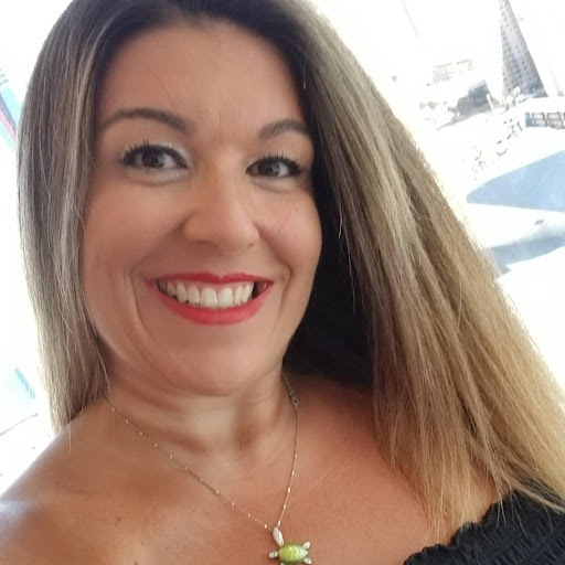 Julie Abbott Photo 21