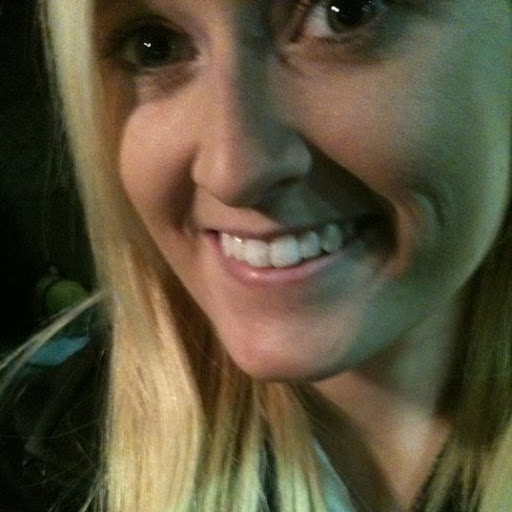 Samantha Moore Photo 17