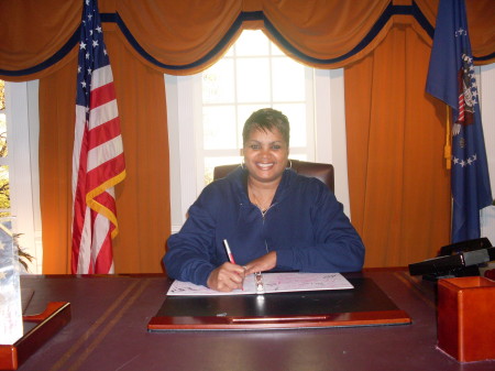 Kelly Smallwood Photo 29