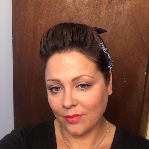 April Cummings Photo 8