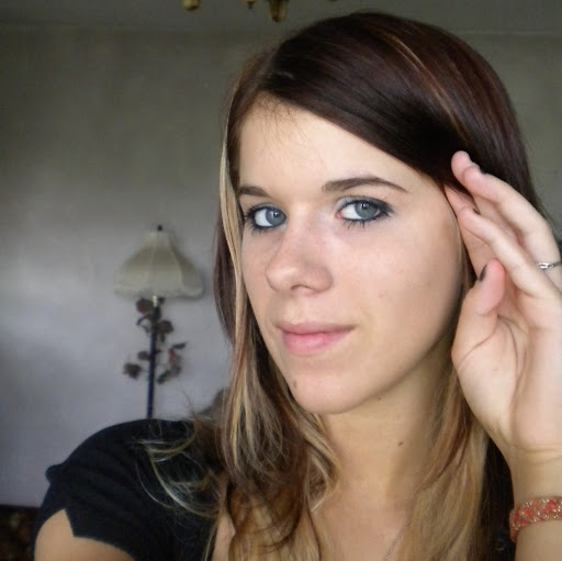 Lindsey Estes Photo 24