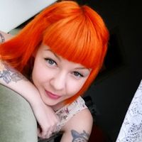 Laura Irvine Photo 11