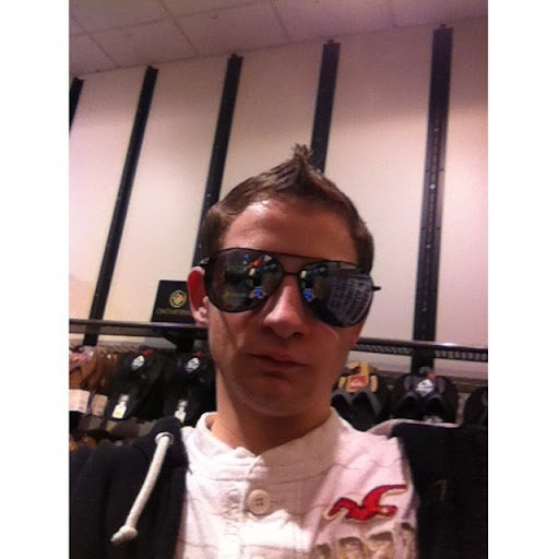 Daniel Smiley Photo 4