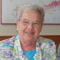 Anna Clayton Photo 9