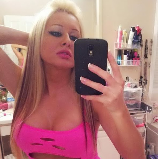 Sarah Oliver Photo 16