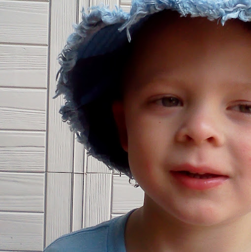 Keri Thornton Photo 4