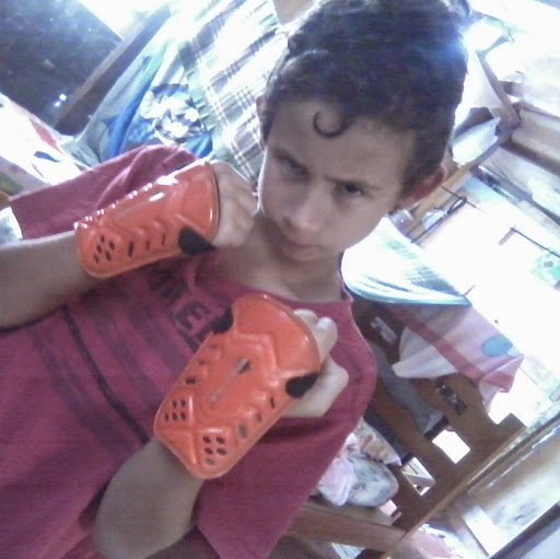 Emanuel Fernandes Photo 23