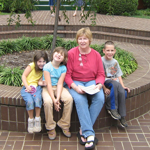 Barbara Eastman Photo 32