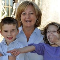 Suzanne Wells Photo 8