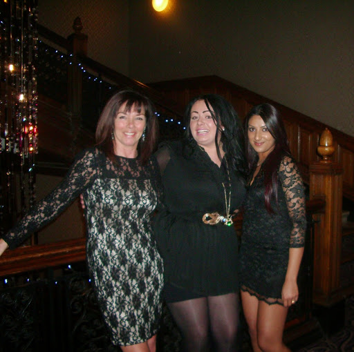 Anne Howard Photo 20