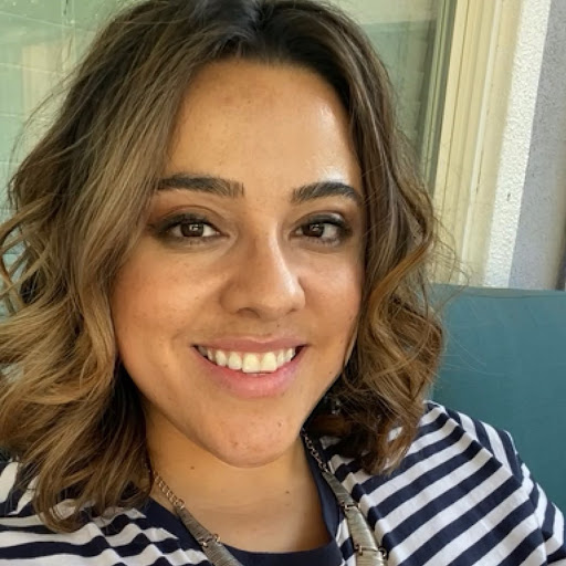 Ana Escobar Photo 5
