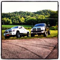 Dustin Howell Photo 19