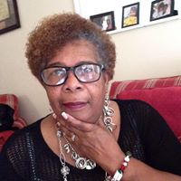 Denise Hunt Photo 35