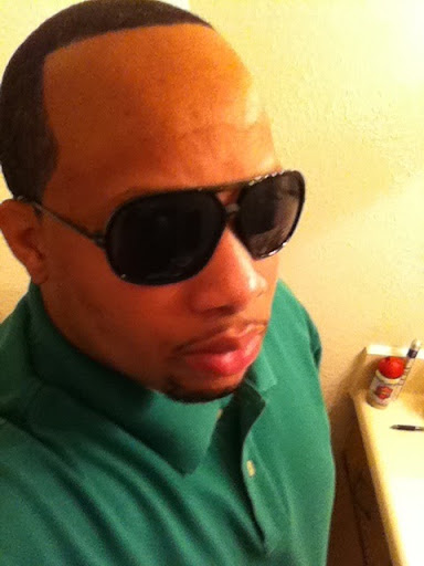 Eric Moore Photo 45