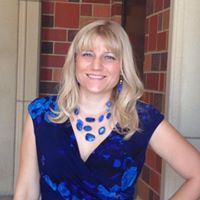 Lisa Hardy Photo 21