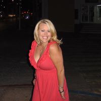 Erin Dowling Photo 16