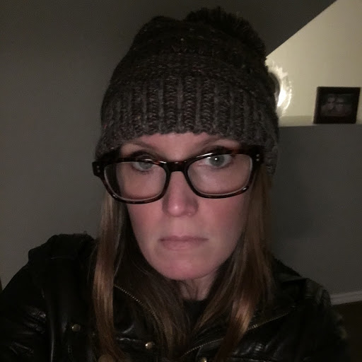 Ellen Hurst Photo 17