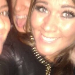 Ellie Davidson Photo 11