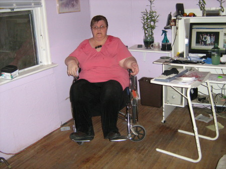 Donna Hughes Photo 28