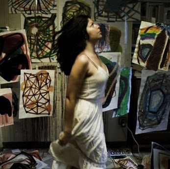 Julie Torres Photo 18