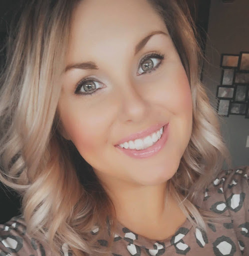 Angela Warren Photo 27