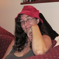 Tania Stephens Photo 16