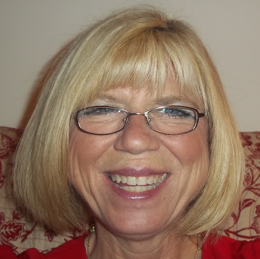 Stephanie Carmichael Photo 20