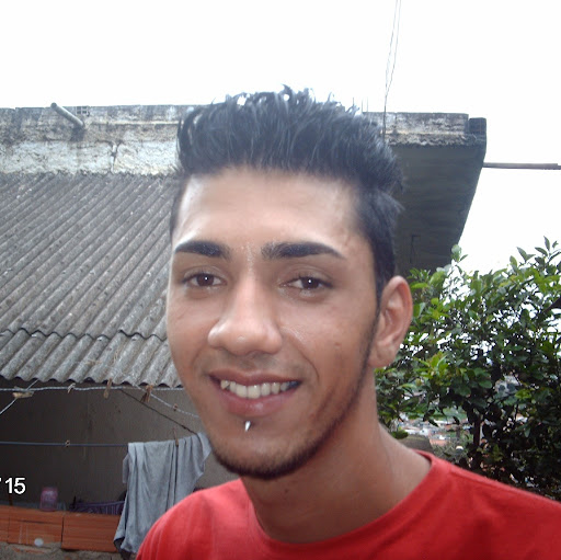 Adriano Rodrigues Photo 14