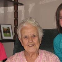 Jennifer Heffernan Photo 22