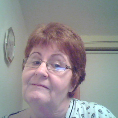 Julie Hardy Photo 22