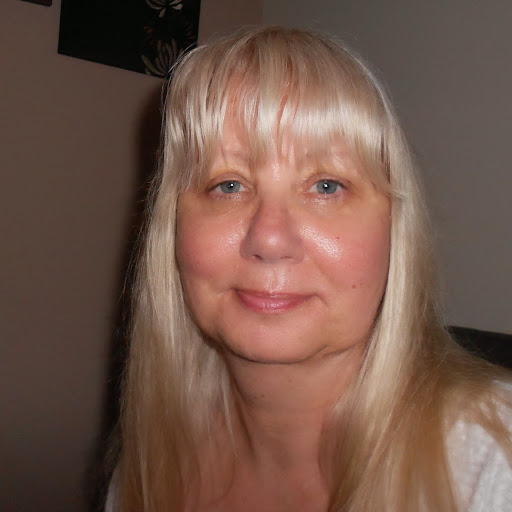 Pamela Young Photo 25