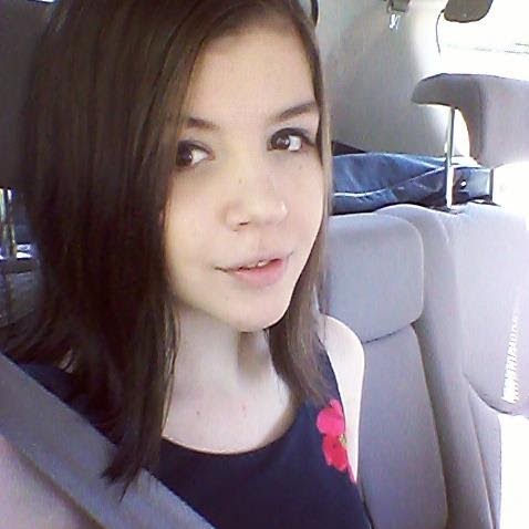 Alice Cross Photo 15
