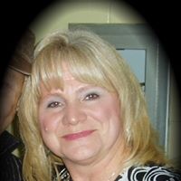 Carolyn Robbins Photo 18