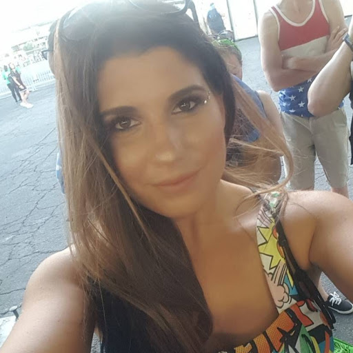 Adriana Miller Photo 27