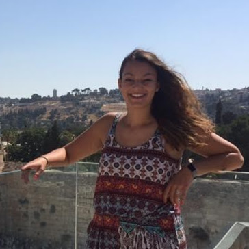 Sarah Winkelman Photo 16