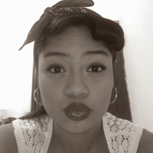 Emily Vargas Photo 8