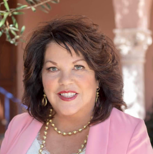 Cynthia Howard Photo 22