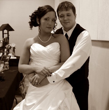 Linda Monroe Photo 15