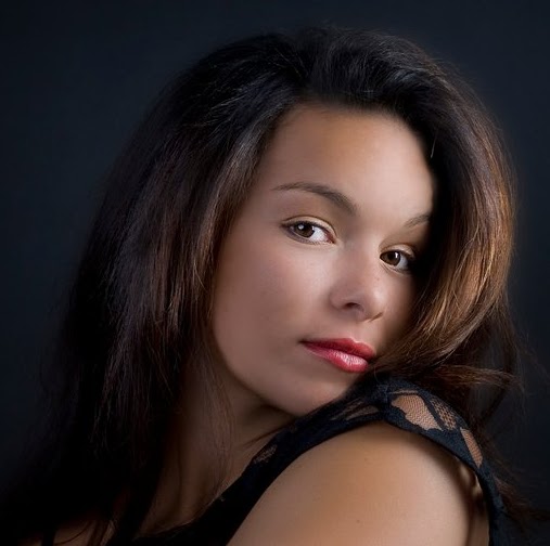 Ana Huertas Photo 12