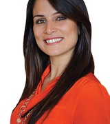 Ana Fernandez Photo 1