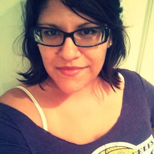 Angela Garcia Photo 17