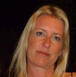 Julie Clifford Photo 19