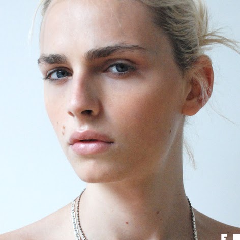 Debbie Maxwell Photo 37