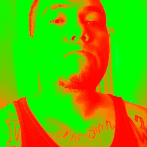 Dennis Castellanos Photo 17