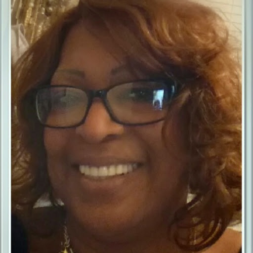 Elizabeth Traylor Photo 6