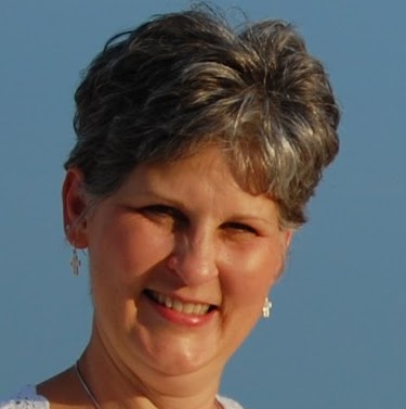 Anna Poston Photo 16