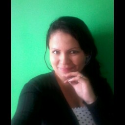 Julie Vera Photo 17
