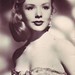 Laurie Piper Photo 22