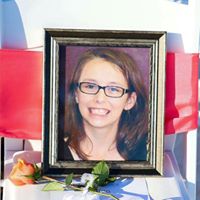 Julie Parham Photo 10